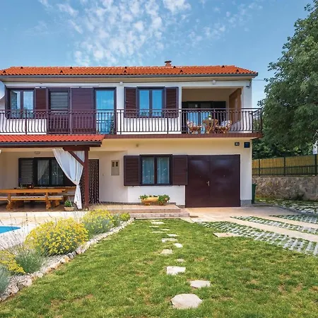 Three-bedroom Holiday In Holiday home